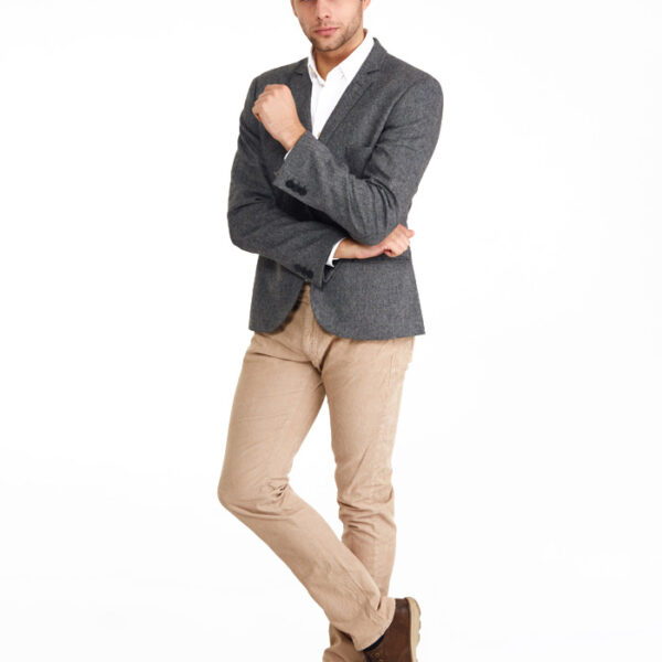 رجالية بتفاصيل مميزة